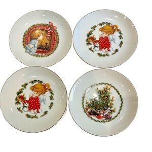 Vintage  Jasco fine porcelain Christmas plate  22 k gold edged  set of 4. Japan